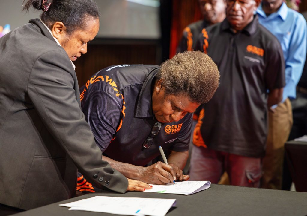 Ok Tedi signs historic 4th Community Mine Continuation Agreement